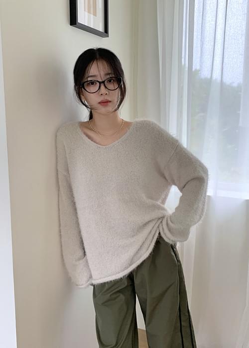퓨어 루즈 브이넥니트 (5color)