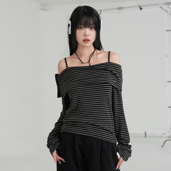 ミューズストライプオフショルダーTシャツ