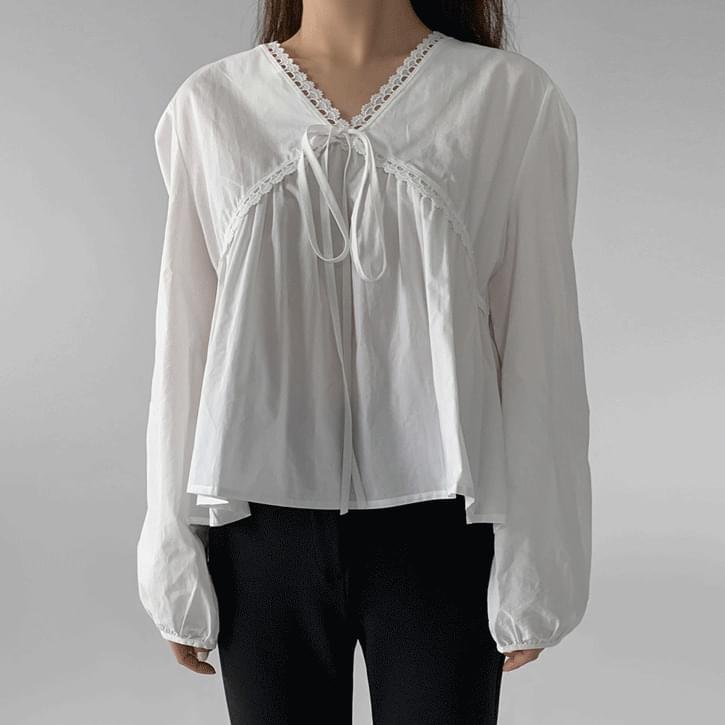 Lace rappa V-Neck peplum blouse