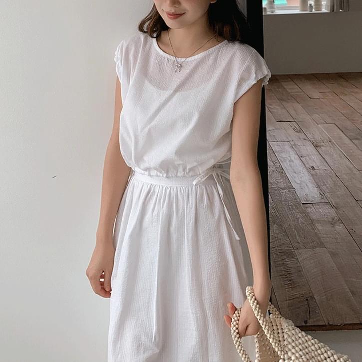 Yeori Striped Cropped Short Sleeve Blouse