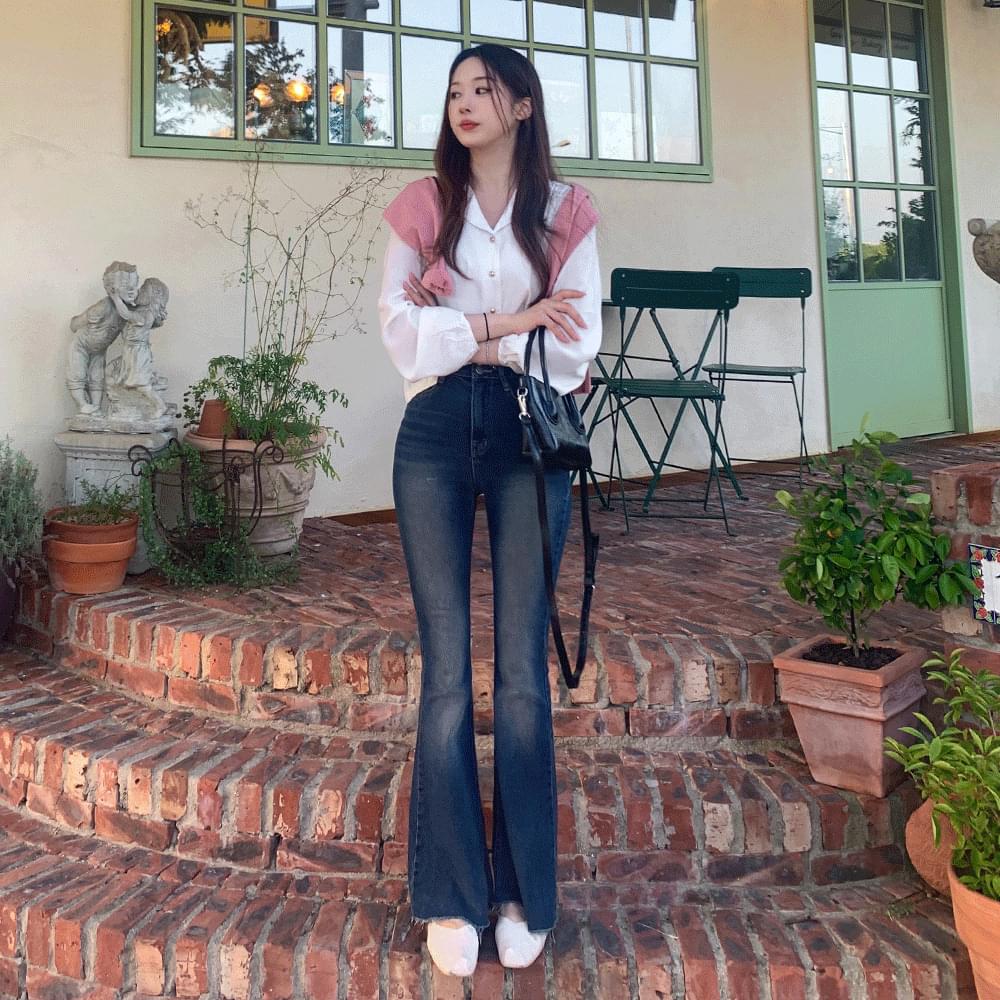 Slim waist, pelvis UP, high Faded , long Flared pants, hem cutting, semi bootcut jeans, denim Flared bottoms, Blue denim SML