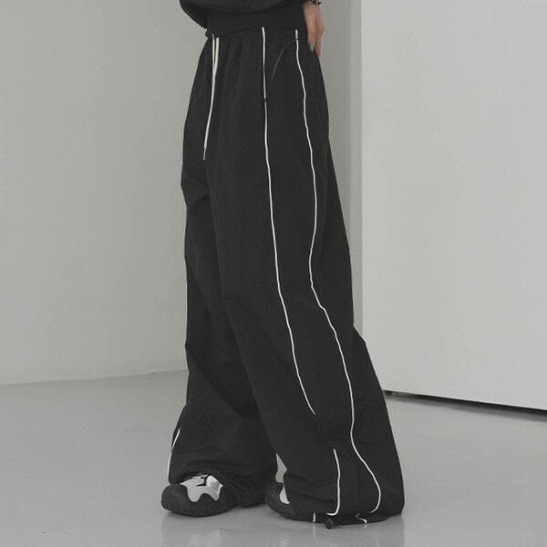 Moist jogger wide pants