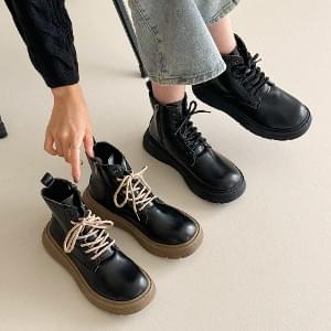 lace-up-boots