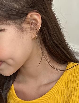 Elfin One Touch Heart Earrings