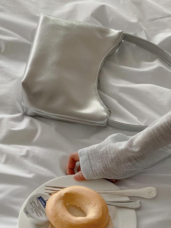 ショルダーバッグ