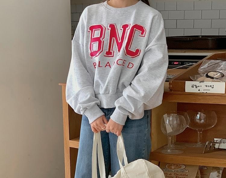 Rudy Pring Lettering Semi-Cropped Sweatshirt