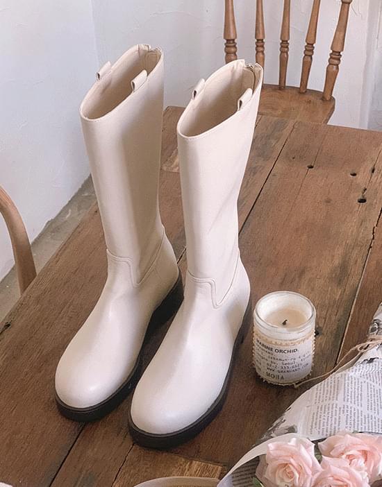 knee-high-boots