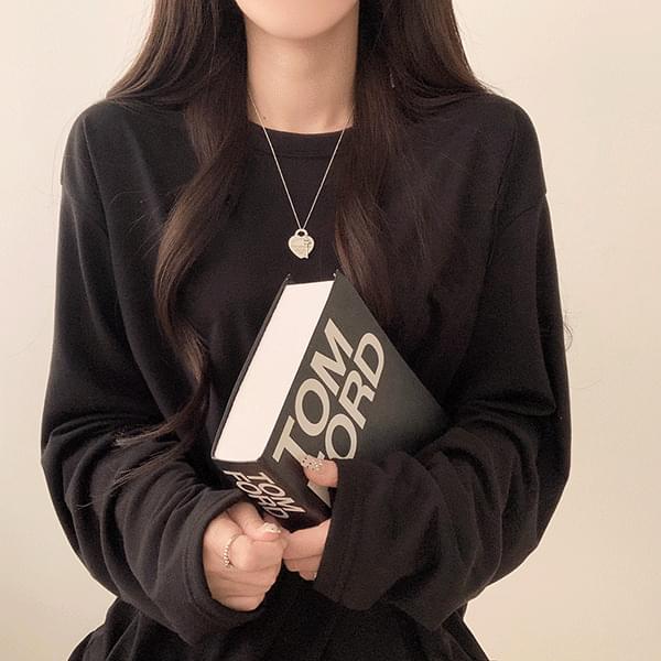 Until early spring, Fleece-lined Loose-fit long-sleeved T-shirt