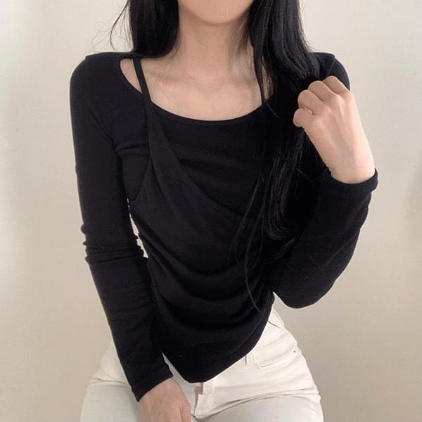 Layered long-sleeved T-shirt that makes your waist look slimmer