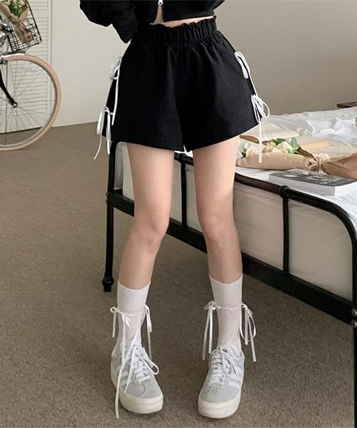 Ribbon shorts that make your thighs look thinner 短裤