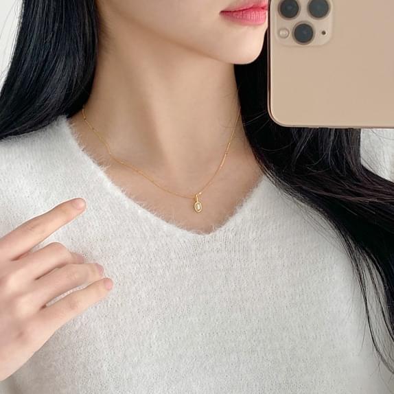 Vegan pearl necklace
