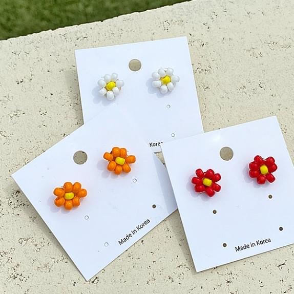 ティーニーフラワーイヤリング