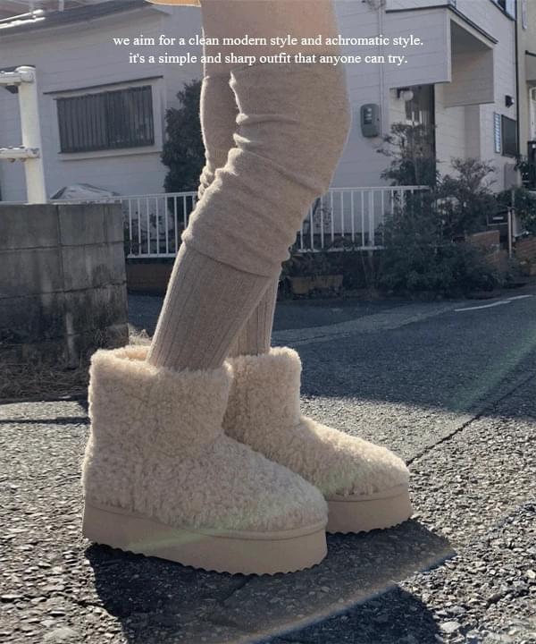 슈렌 뽀글이 양털 통굽 어그 퍼 부츠 (2color)