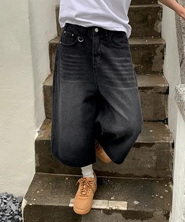 Keynes D-Ring 9-Length Denim Bermuda Pants