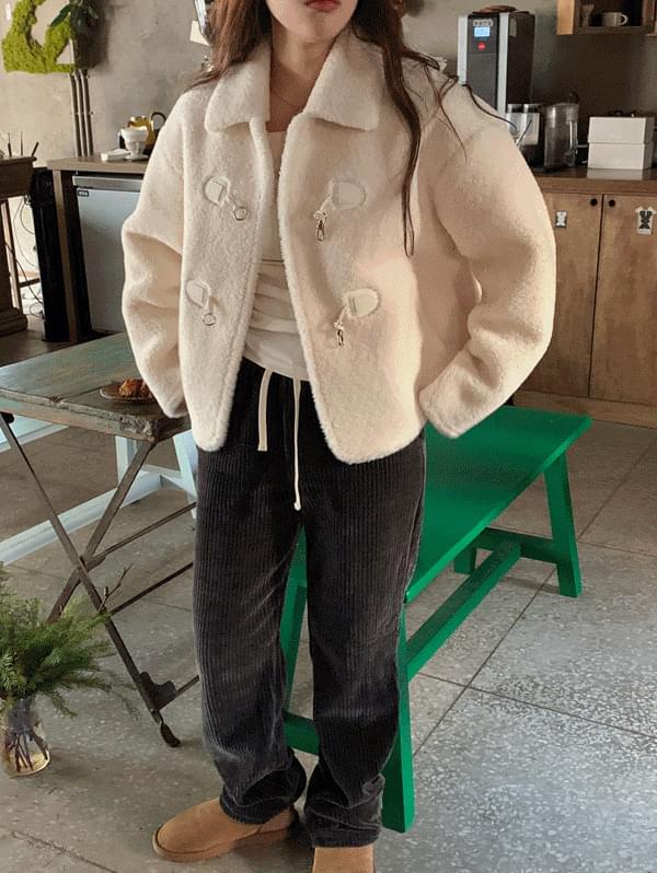 Fluffy Tteokbokki Shearling