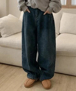 舒適保暖寬褲版丹寧牛仔褲