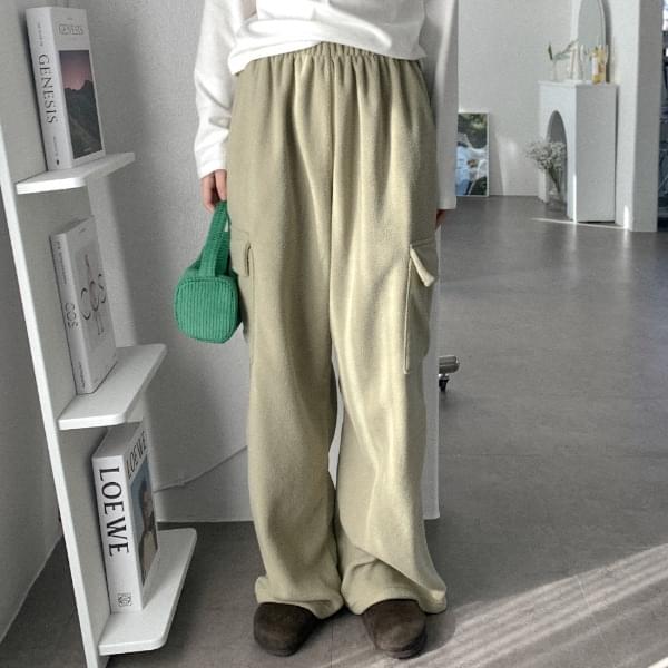 Livelle Fleece Cargo Banding Pants