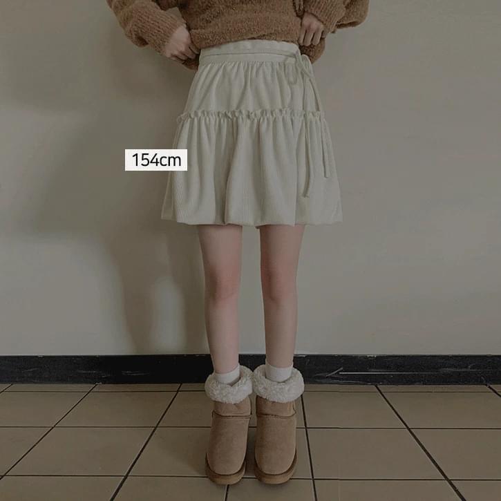 Pumpkin Golden Back Banding Pleated Mini Skirt