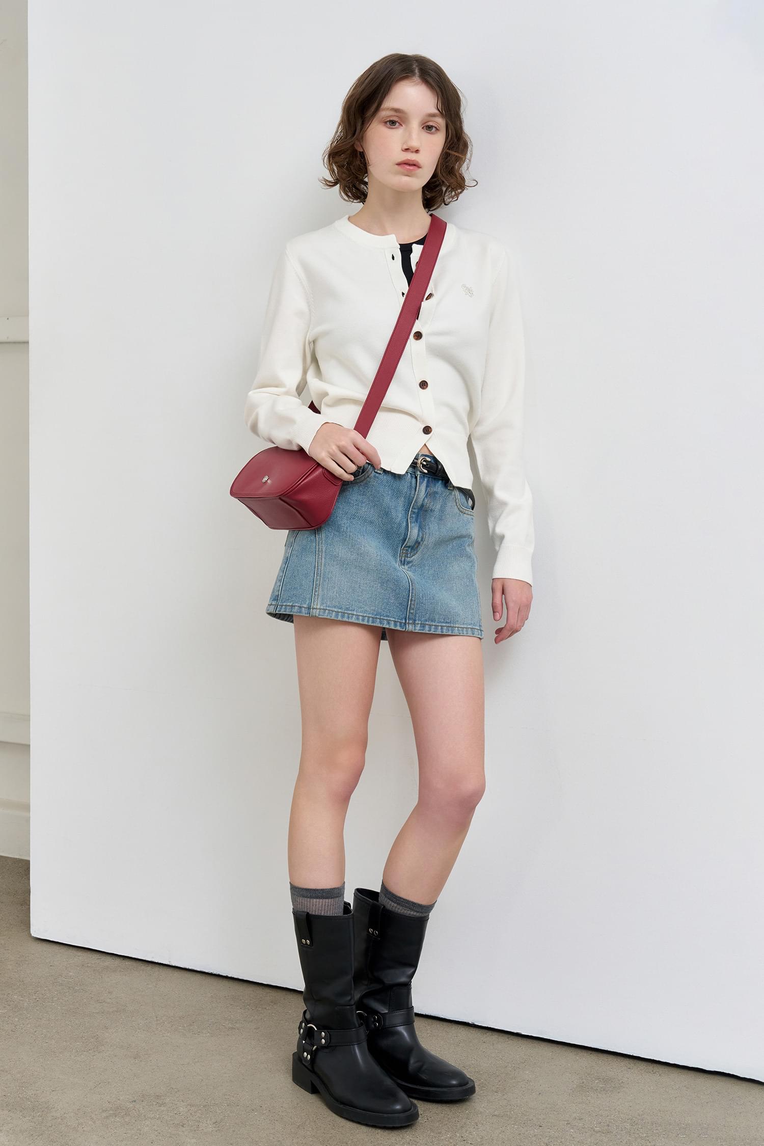 WOMAN Essential Crewneck Cardigan