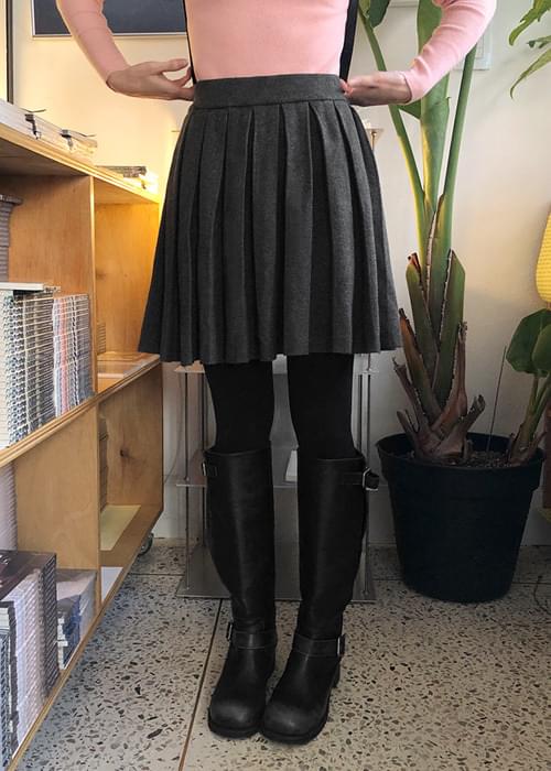 Bebe Knitwear Pleated Skirt