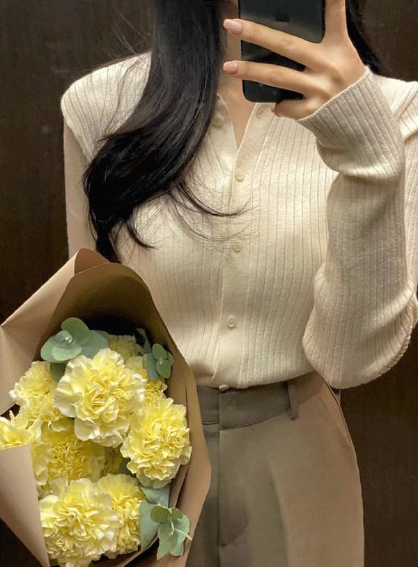 Soft Ribbed Collar Button Knitwear 