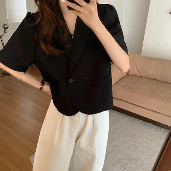 Mock two-button short-sleeved jacket