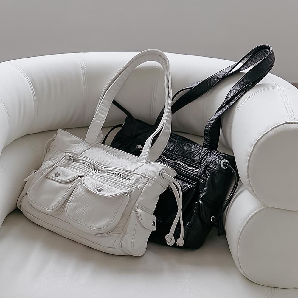 Lehen crack pocket square shoulder bag (Ships Today)