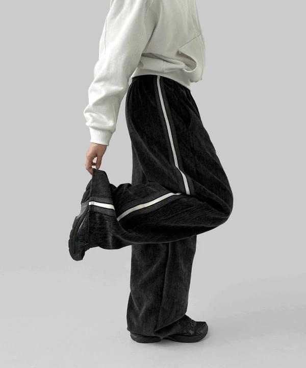 sweatpants