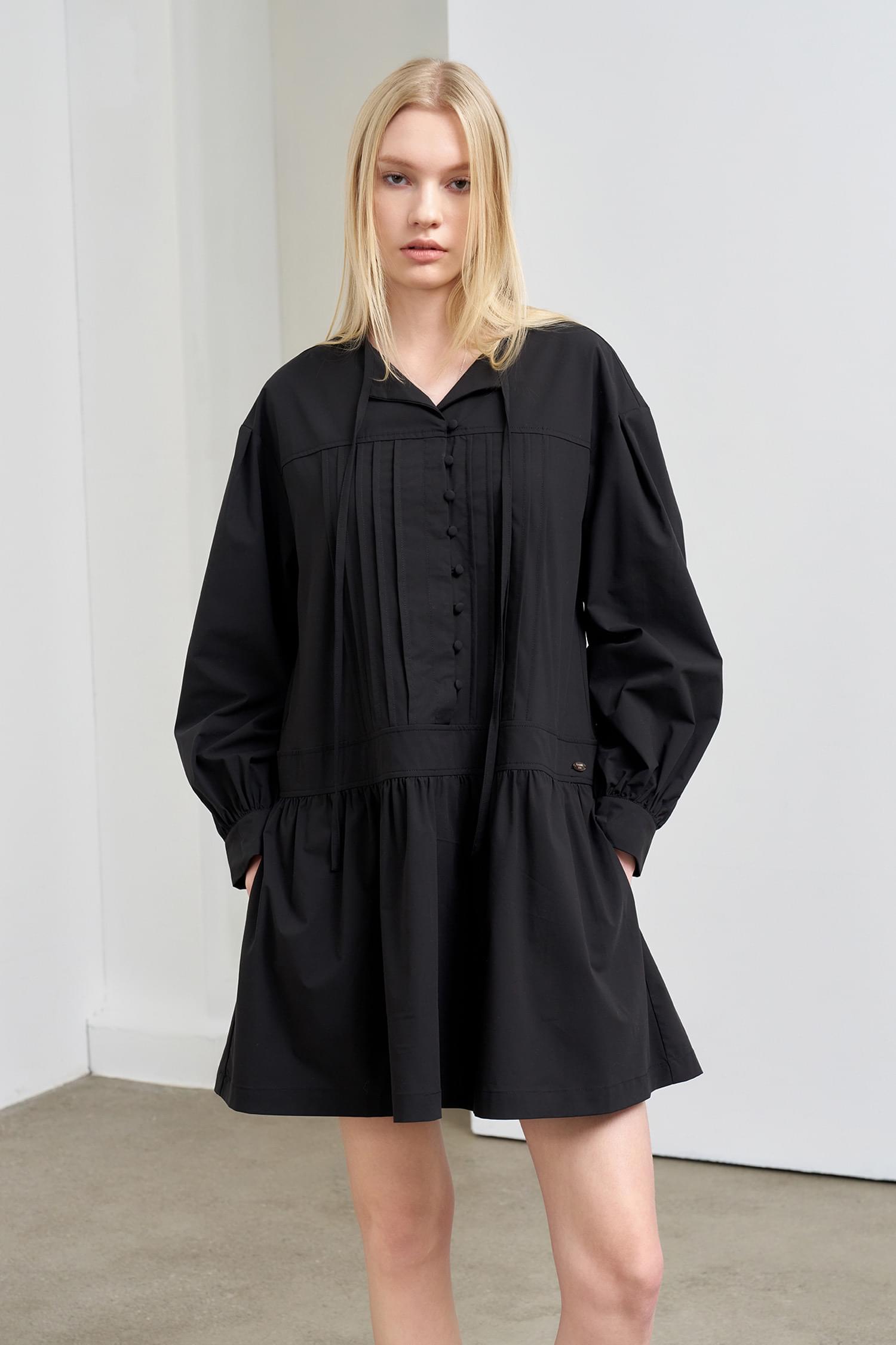 WOMAN Loose-fit pin tuck Dress