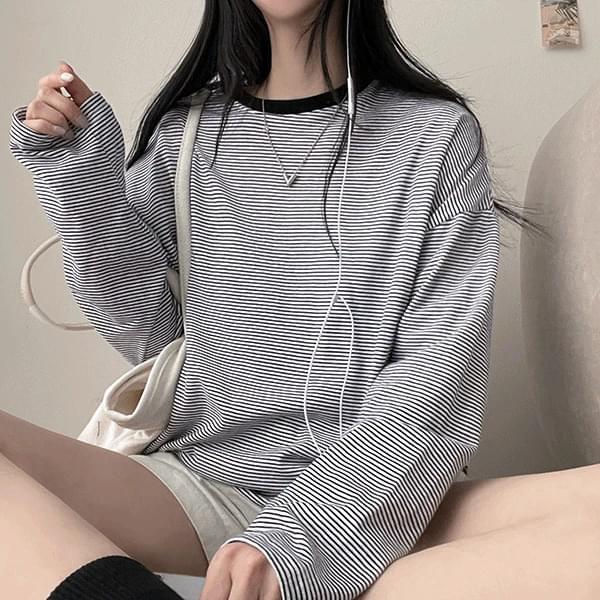 Neilo Striped Round Long Sleeve T-shirt