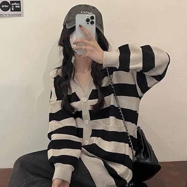 Bermuda Stripe V-Neck -Neck Cardigan