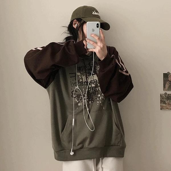 Gwyn color line big pocket hoodie