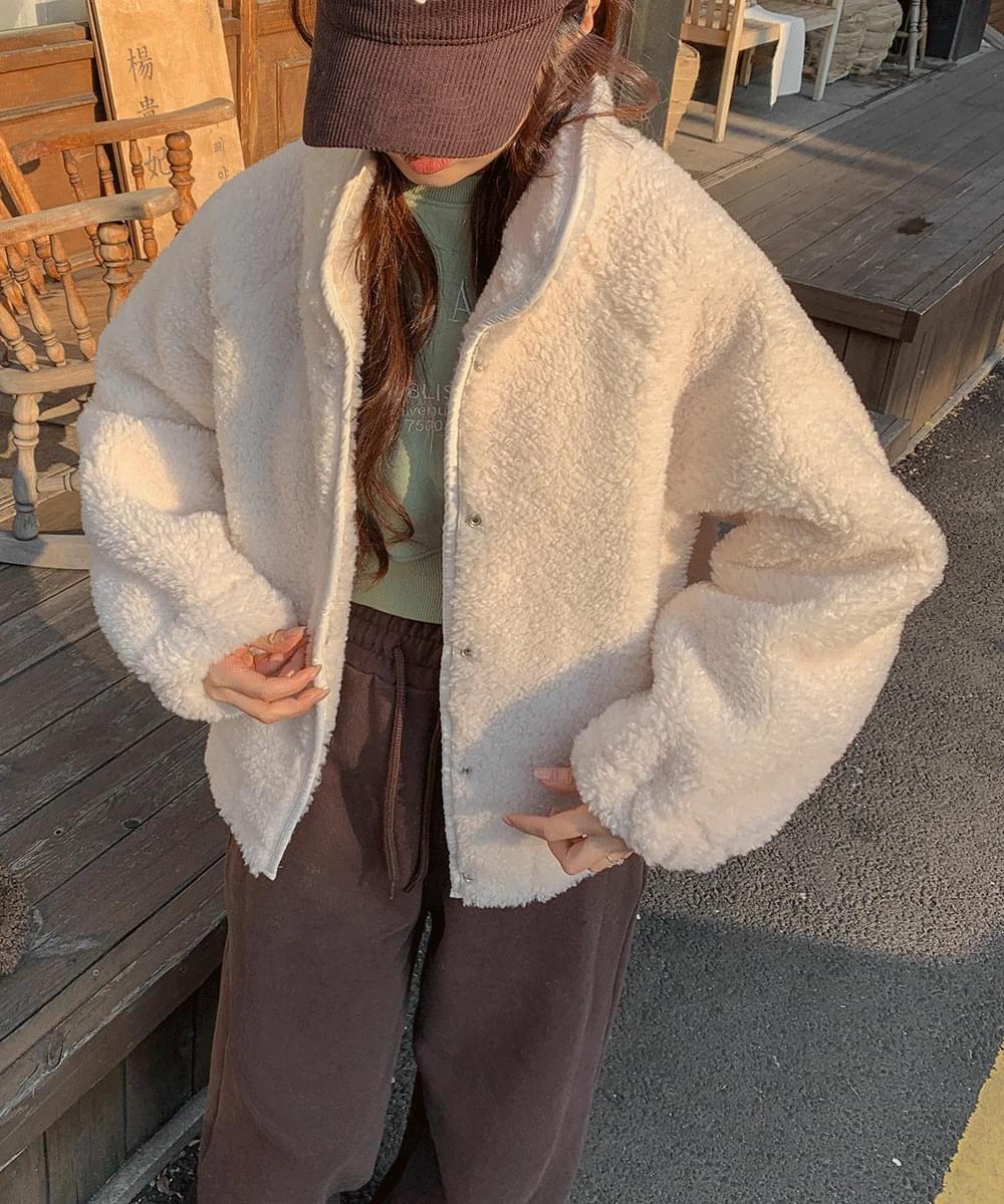 Wool Jacket high neck poggle short padding sleeve hem banding pocket hidden snap winter outerwear daily look date look camping look 4COL