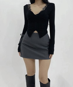 Lace Slim Deep V-Neck -Neck Slim Ribbed Knitwear Top