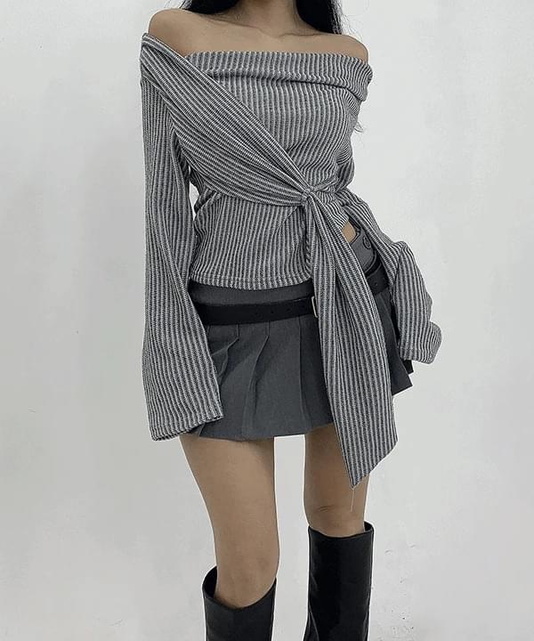 Tiz Daily Overfit Ribbed Twist Strap Off Shoulder Knitwear Top