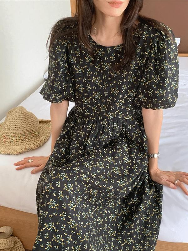 Momo Flower Loose-fit Dress