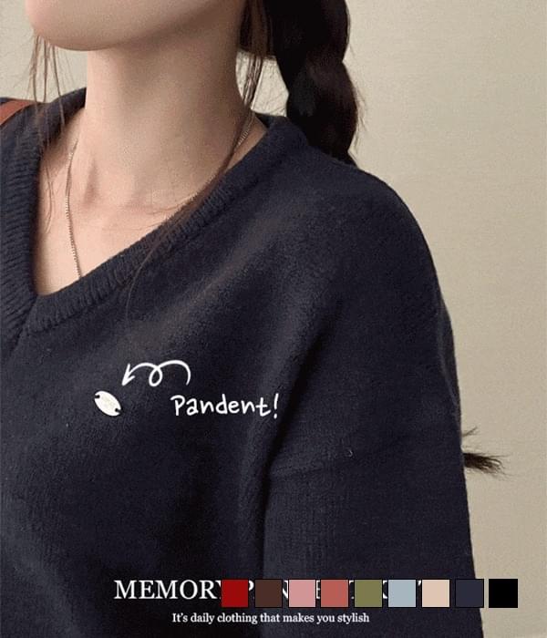 Memory Silver Pendant V-Neck Crop Knitwear 