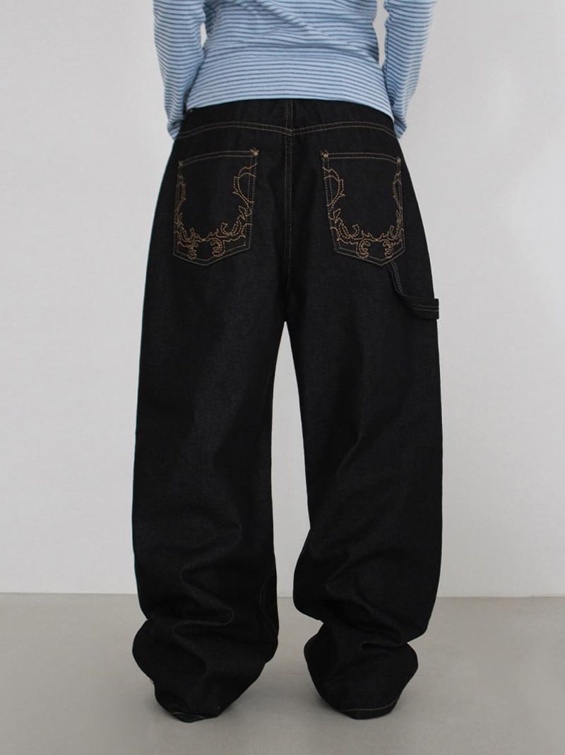PATTERN BACK POCKET DENIM