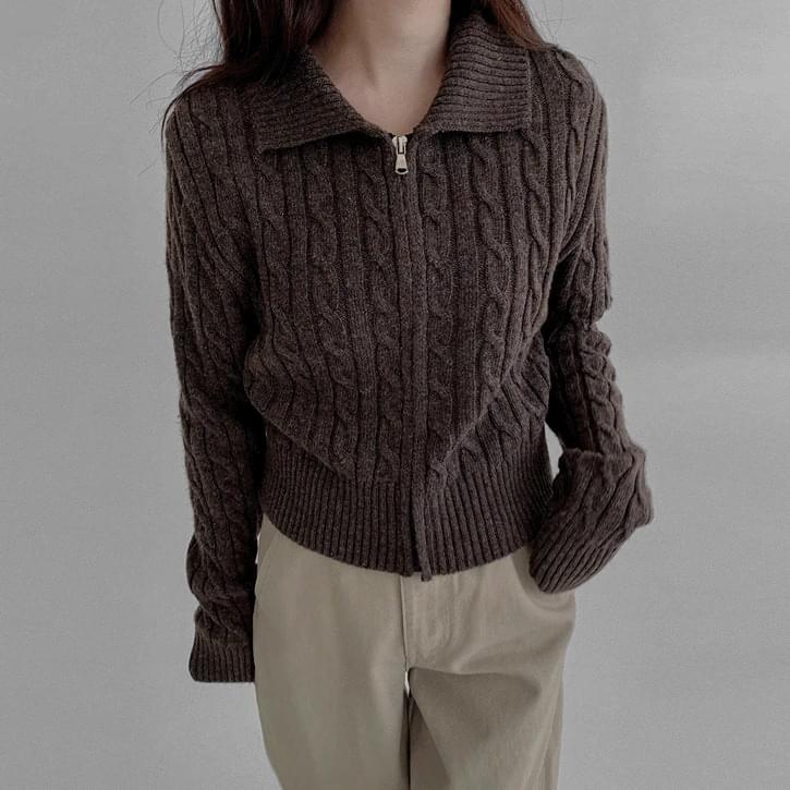 Daily Knitwear 4- Twisted Cardigan