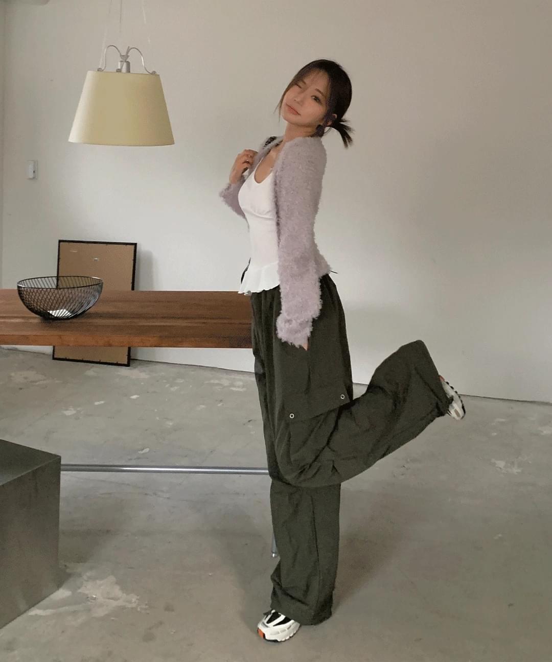 Rom Nylon Rustle Pin Tuck Cargo Pocket Long Wide Banding Pants