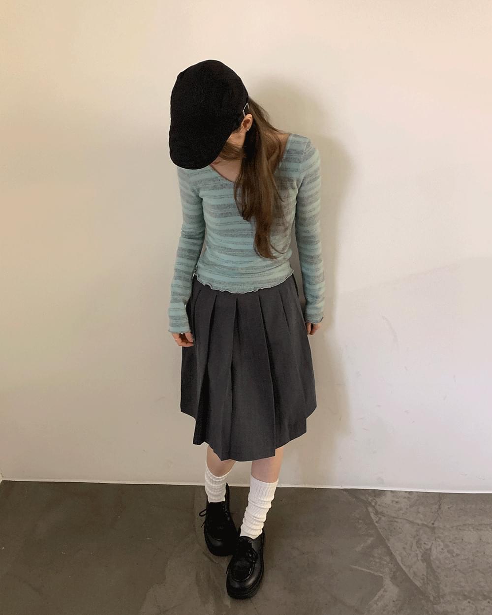 ミューズンストライプウェーブスカートスリムフィットTシャツ