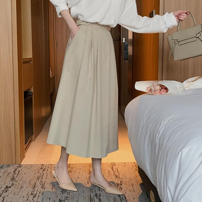 Roberry buckle pleated long skirt