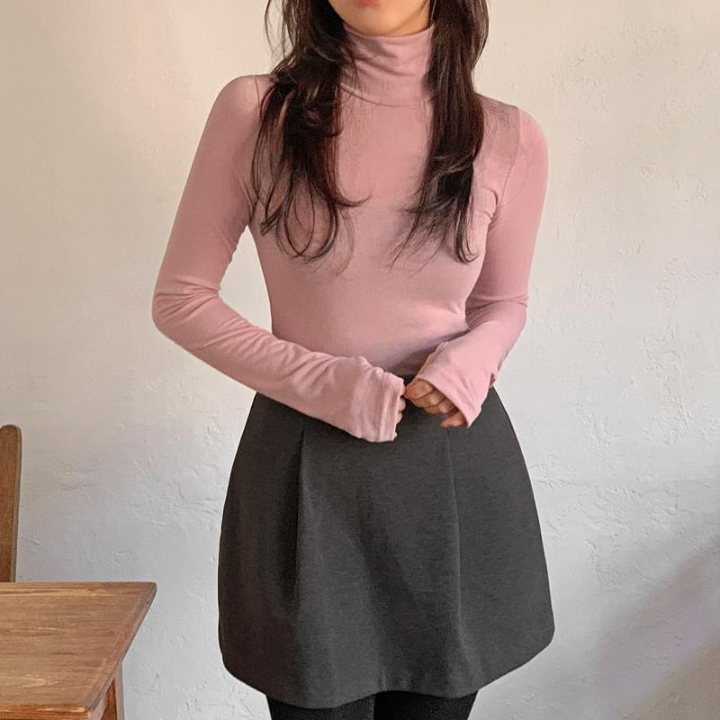 Endin Warmer Turtleneck T-Shirt