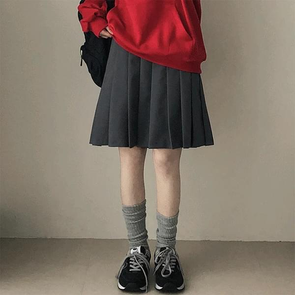 Bard back banding pleated skirt