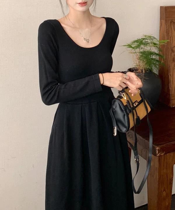 Elinme Essential Flare Long One Dress