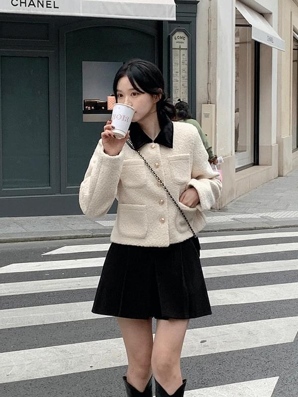 Ray Wool Pleated Shorts (Ships Today)