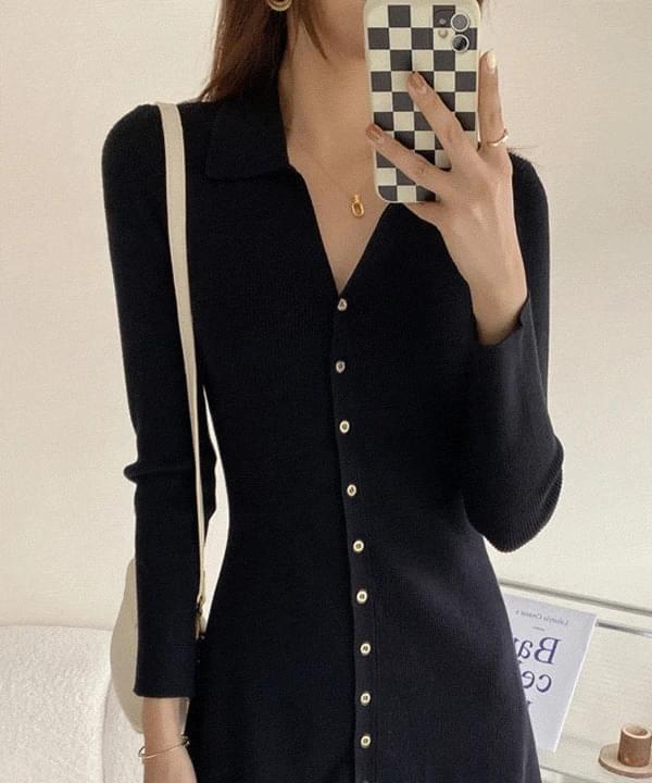 Betty Knitwear flare V-Neck button mini Dress