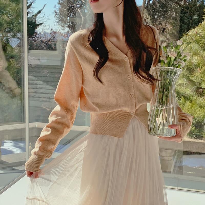 Rotei V-Neck Cardigan
