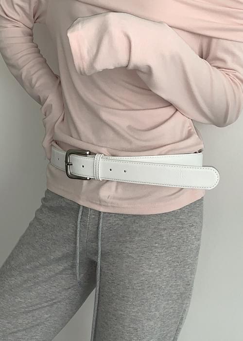 Low bold leather belt