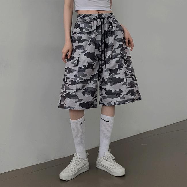 Bilson rustling banding military camo cargo wide Bermuda half pants 長褲